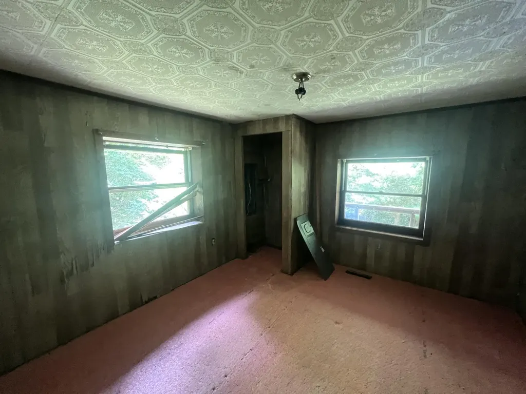 207 Jim Hollow Road Pineville KY 40977