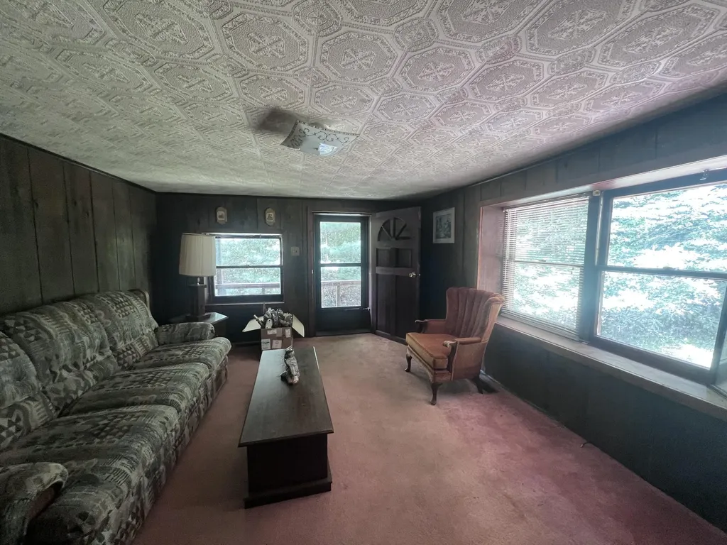 207 Jim Hollow Road Pineville KY 40977
