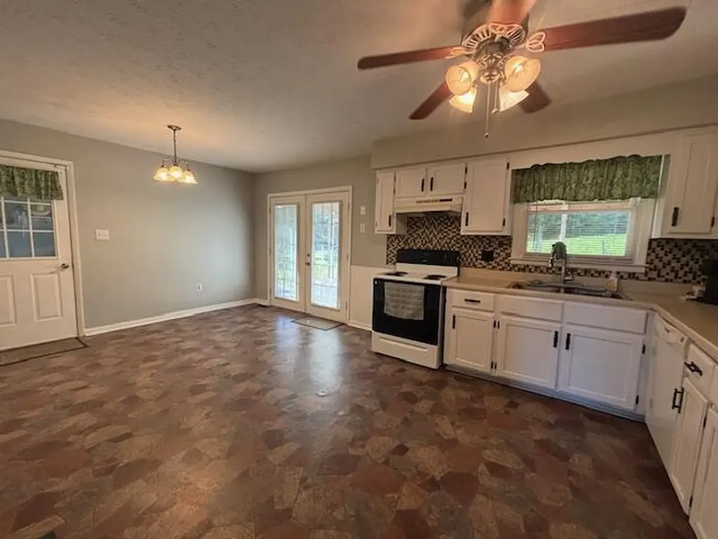 44 Willow Avenue Brodhead KY 40409