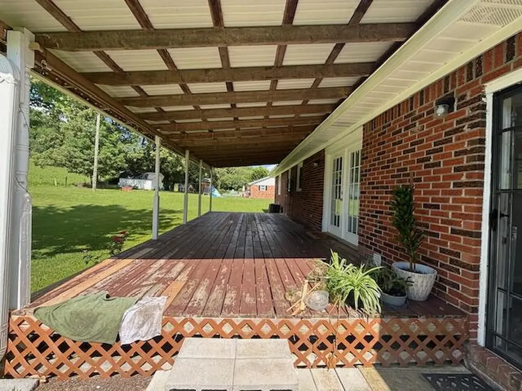 44 Willow Avenue Brodhead KY 40409