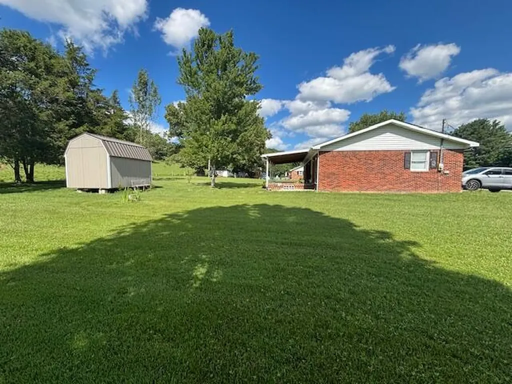 44 Willow Avenue Brodhead KY 40409