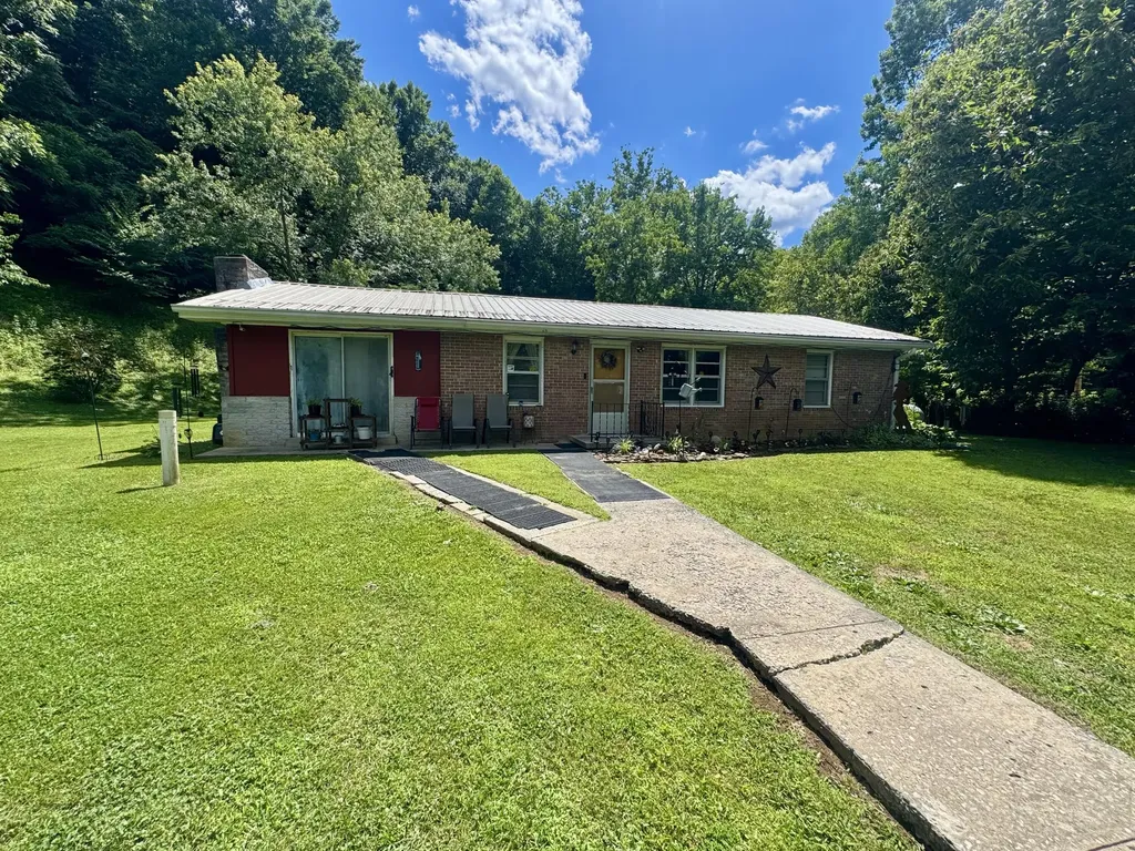 5364 2025 Highway Booneville KY 41314