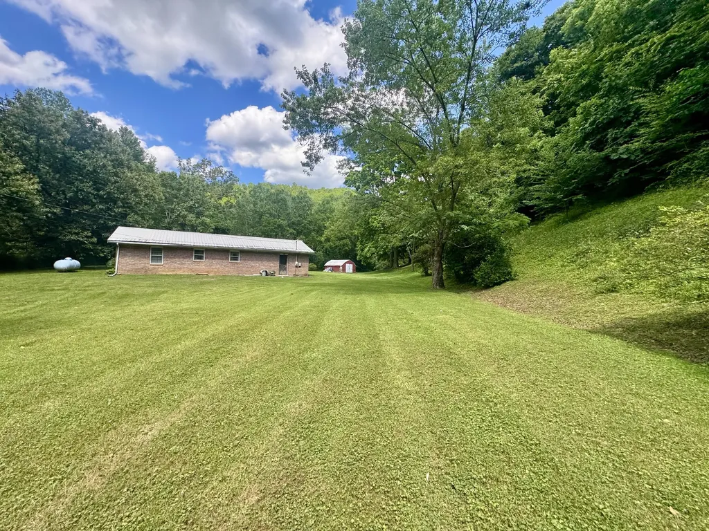 5364 2025 Highway Booneville KY 41314