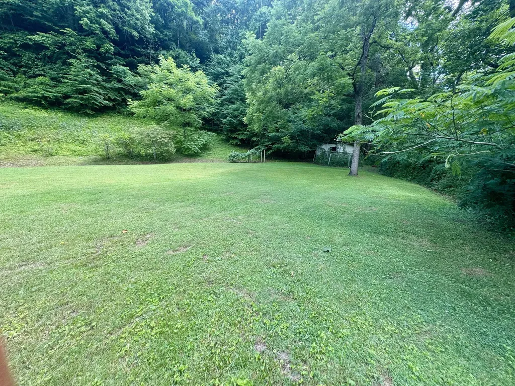 5364 2025 Highway Booneville KY 41314
