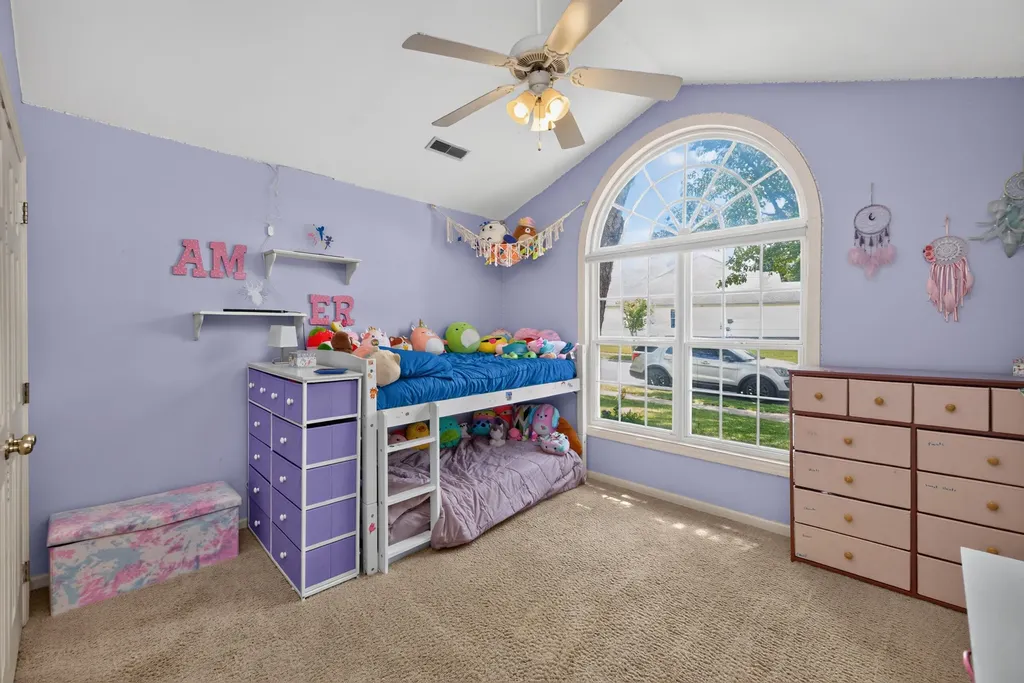 141 White Oak Trace Lexington KY 40511