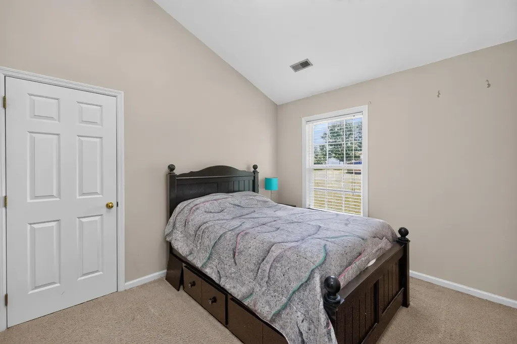 141 White Oak Trace Lexington KY 40511