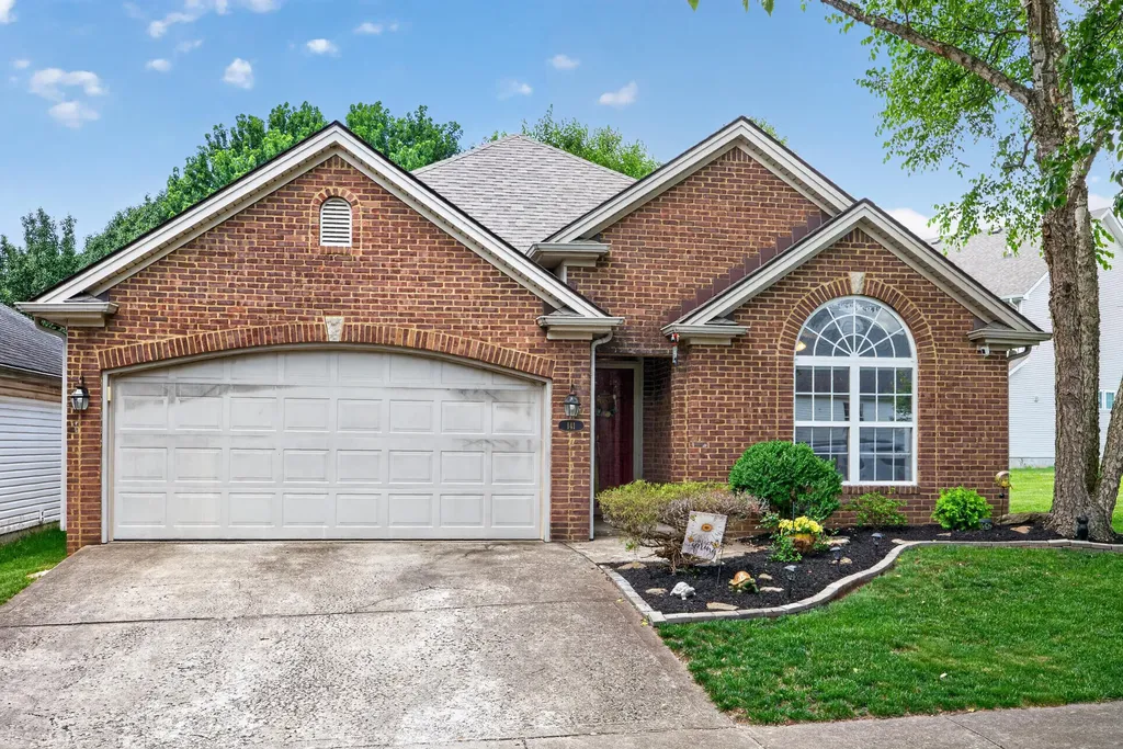 141 White Oak Trace Lexington KY 40511