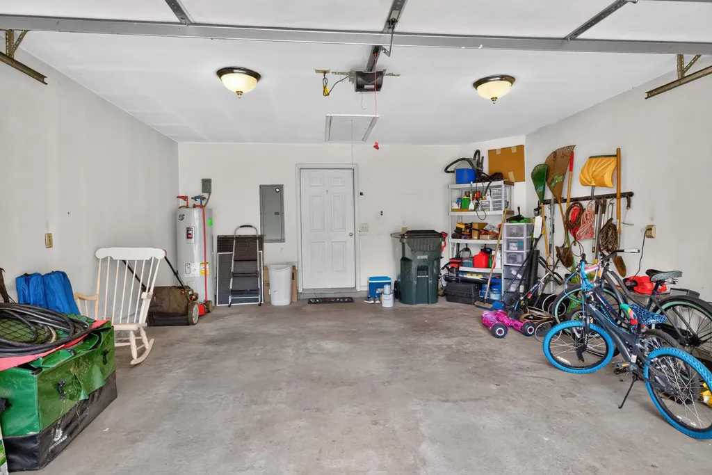 141 White Oak Trace Lexington KY 40511