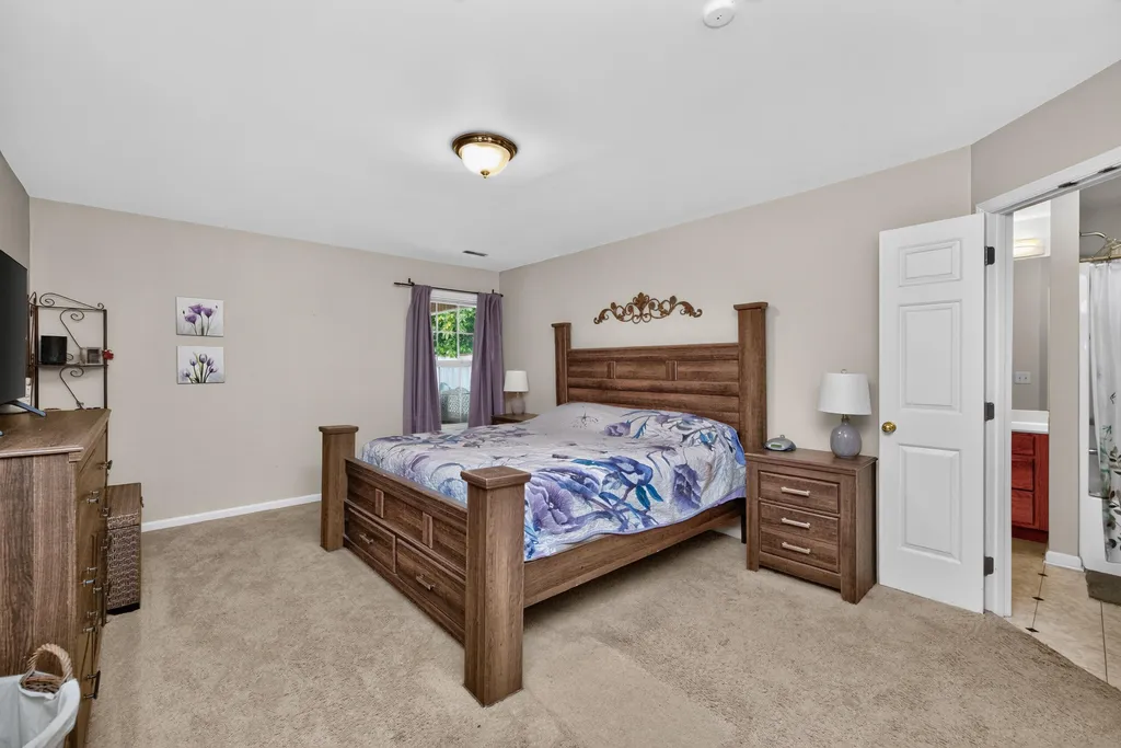 141 White Oak Trace Lexington KY 40511