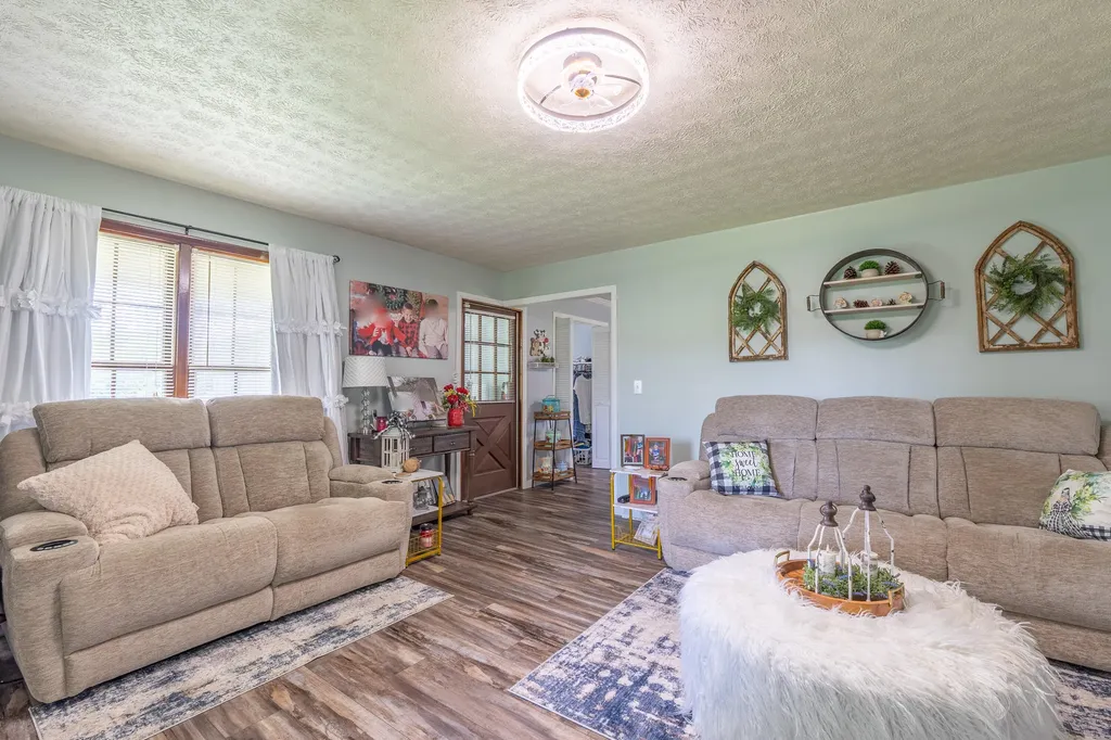 5334 Kentucky 896 Parkers Lake KY 42634