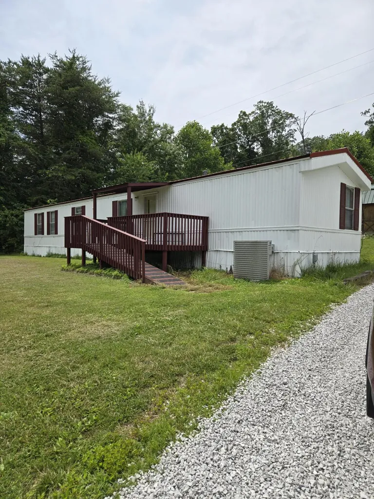 2174 Lambert Road Berea KY 40403