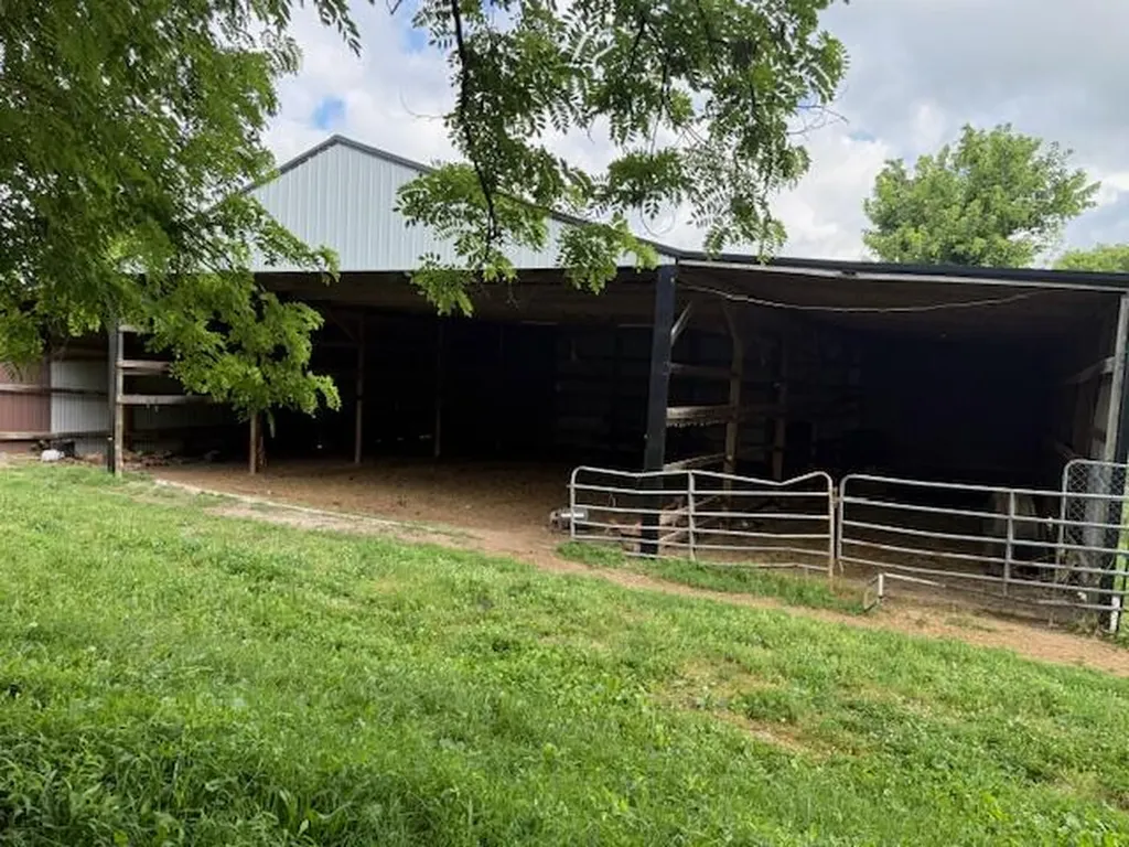 1434 Hwy 167 SE Highway 167 Highway Monticello KY 42633