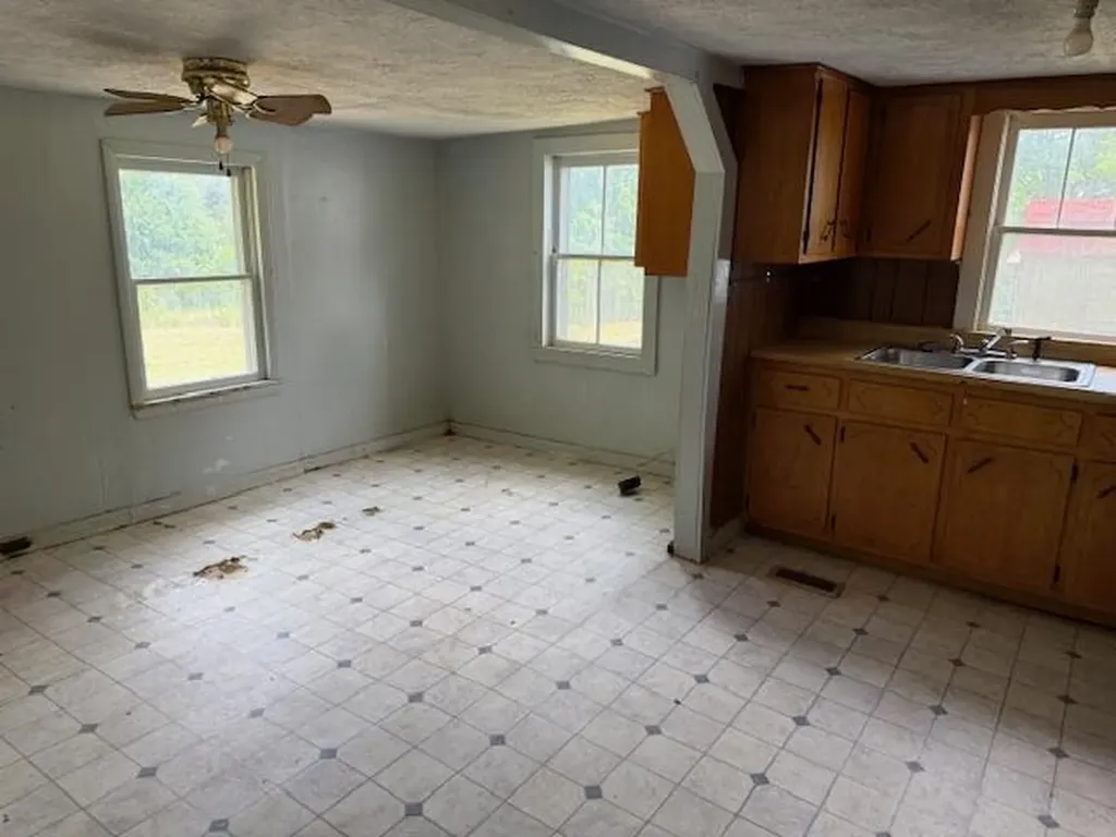 1434 Hwy 167 SE Highway 167 Highway Monticello KY 42633