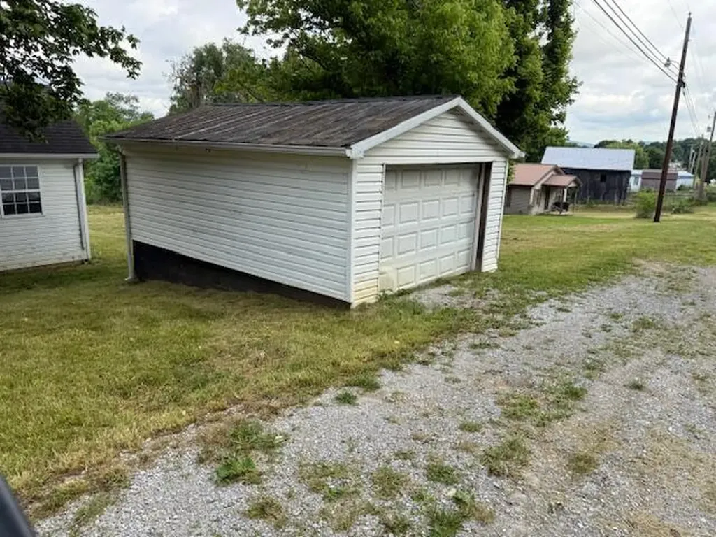 1434 Hwy 167 SE Highway 167 Highway Monticello KY 42633