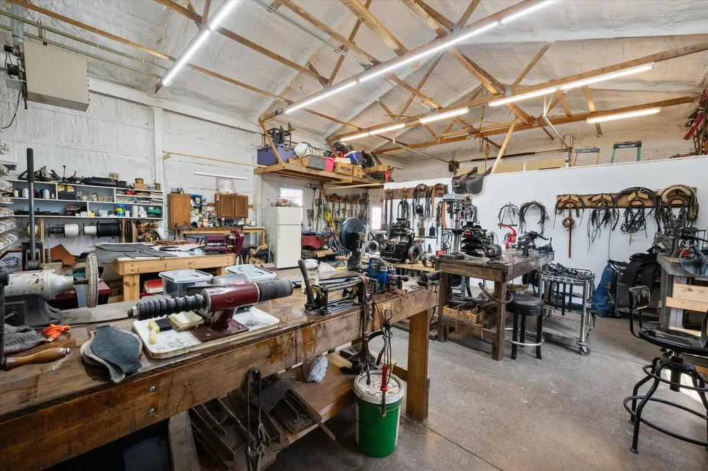 205 Salyers Lane Waddy KY 40076