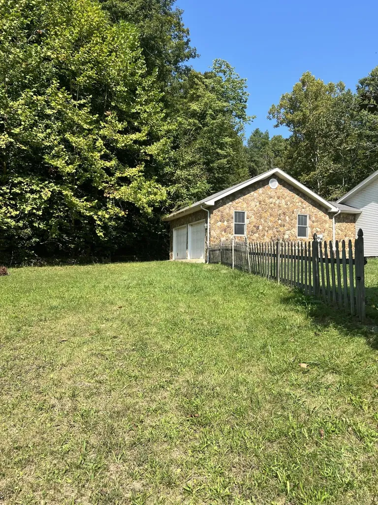 875 Upper Craney Road Morehead KY 40351
