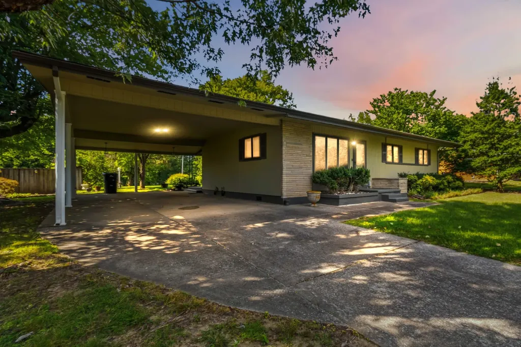 31 Garland Avenue Corbin KY 40701