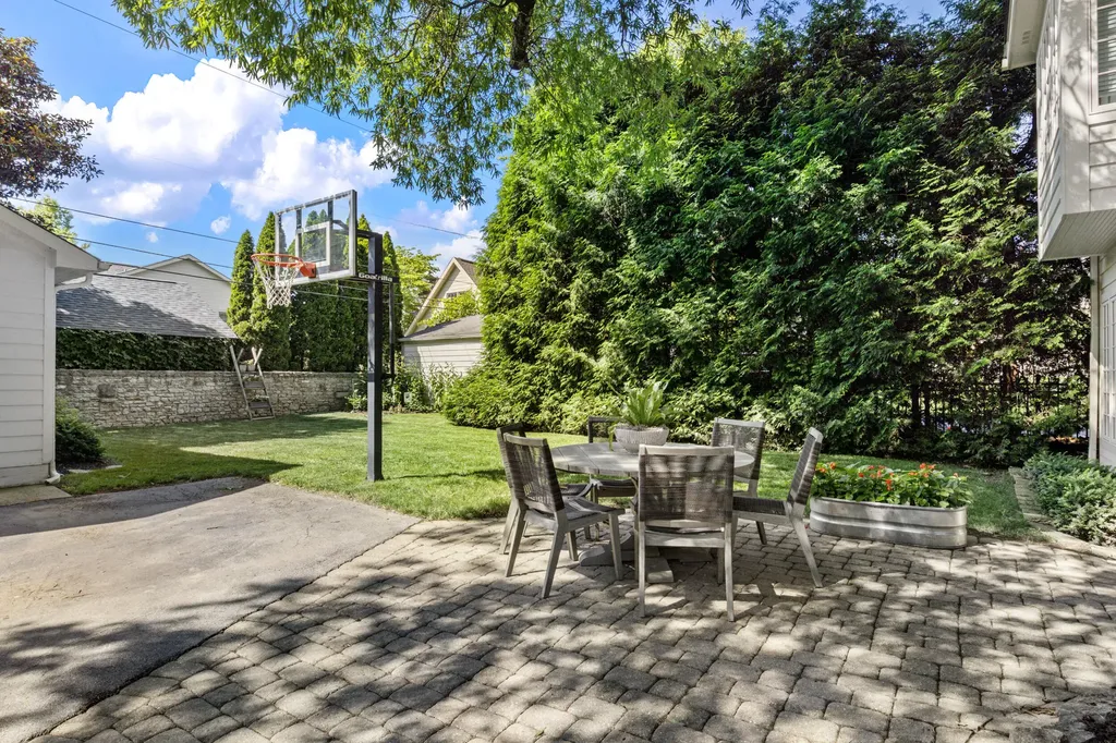 229 Kingsway Drive Lexington KY 40502