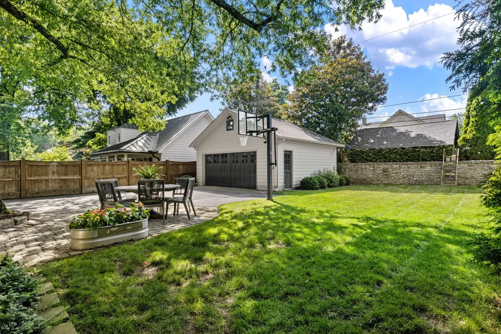 229 Kingsway Drive Lexington KY 40502