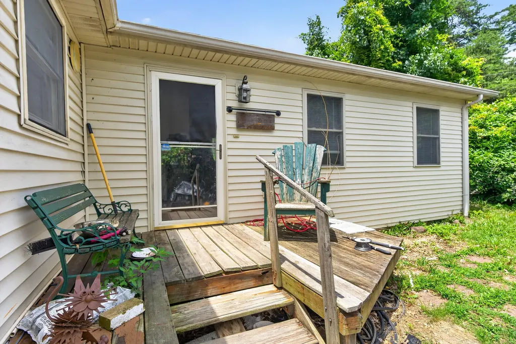 1020 S Dogwood Drive Berea KY 40403