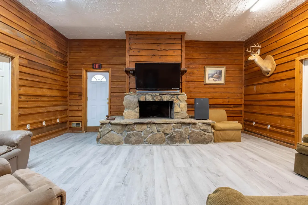 217 Big Smith Branch Road Sassafras KY 41759
