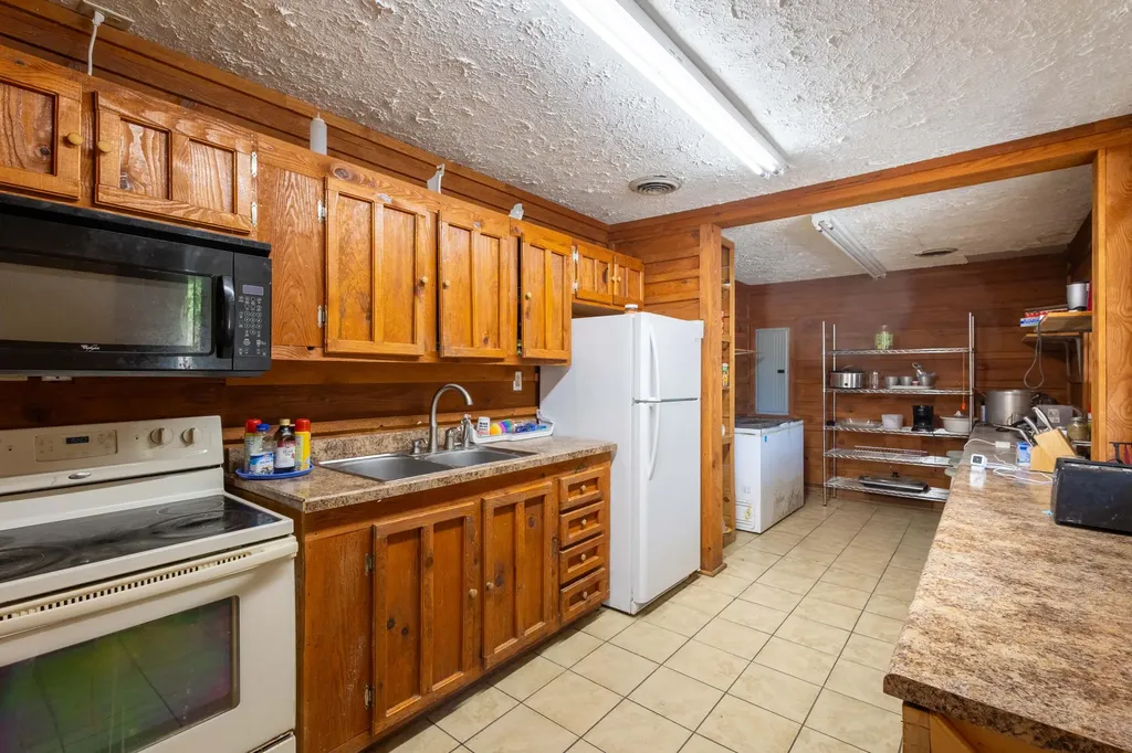 217 Big Smith Branch Road Sassafras KY 41759
