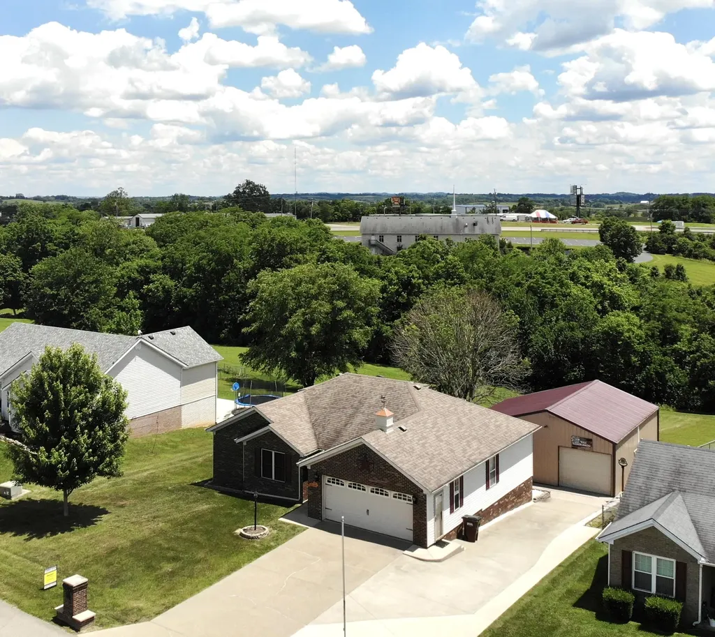 143 Deer Run Lancaster KY 40444