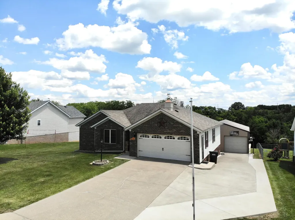 143 Deer Run Lancaster KY 40444