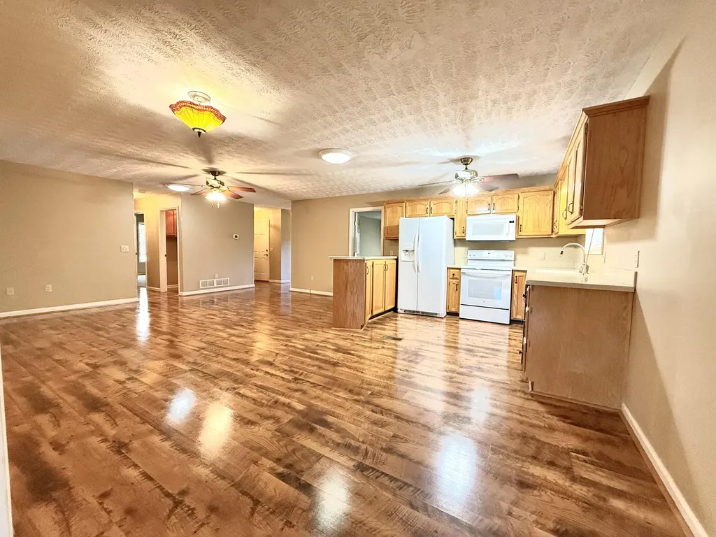 143 Deer Run Lancaster KY 40444
