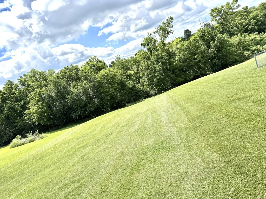 143 Deer Run Lancaster KY 40444