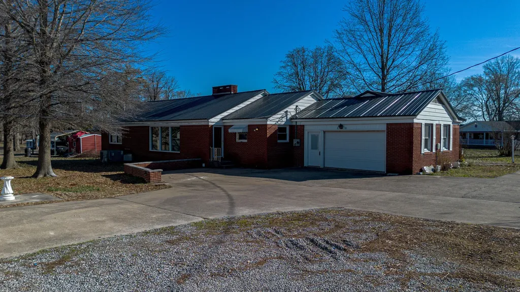 868 Broadway Street Barlow KY 42024