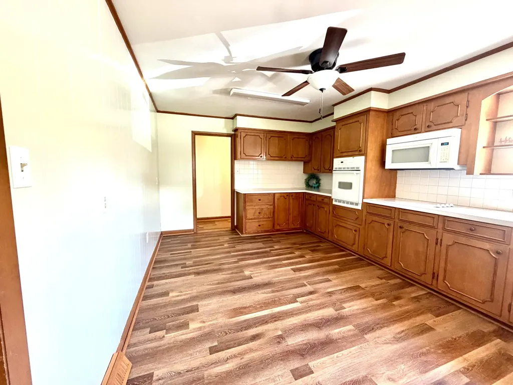868 Broadway Street Barlow KY 42024