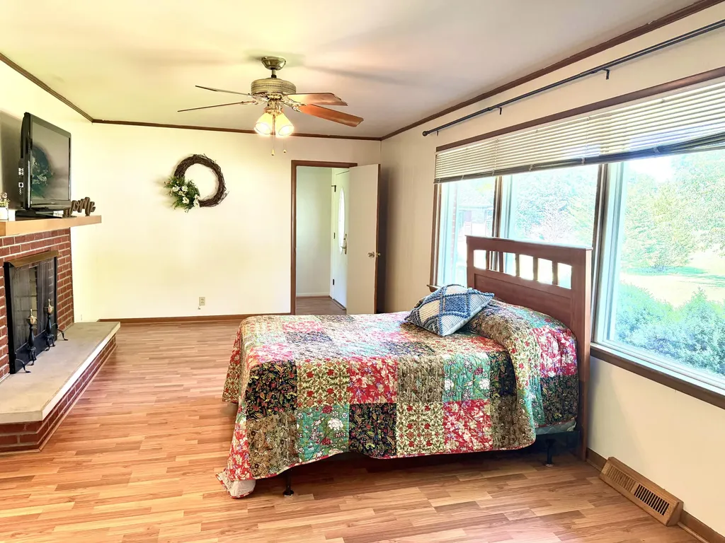 868 Broadway Street Barlow KY 42024