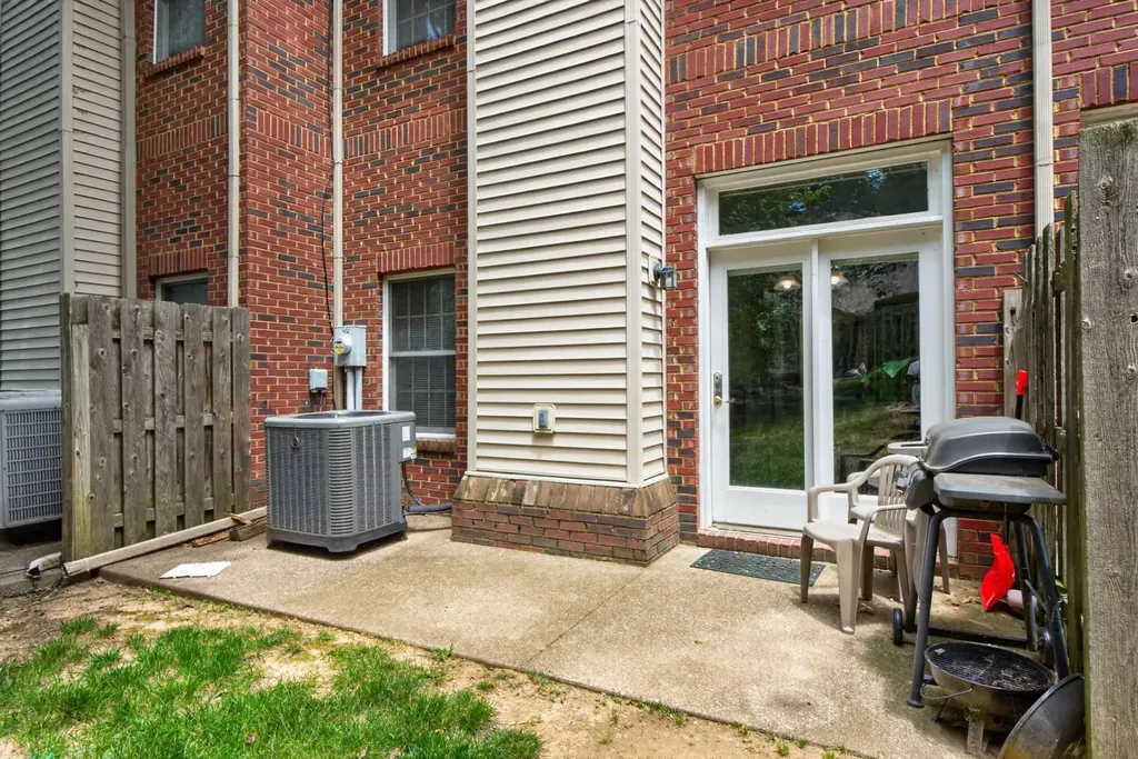 1625 Nicholasville Road Lexington KY 40503