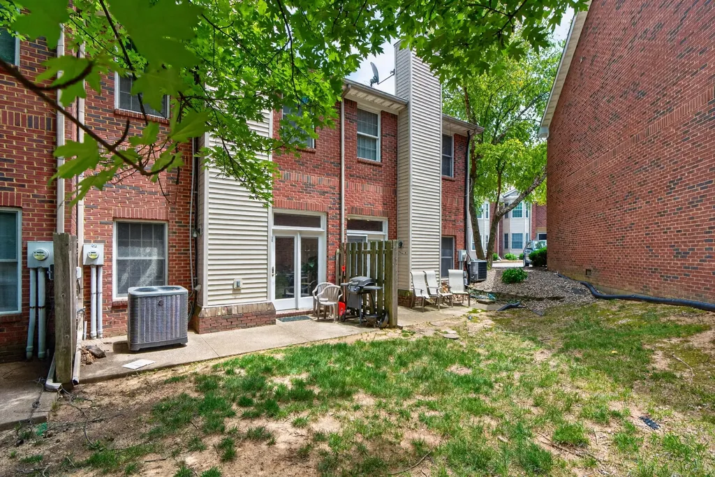 1625 Nicholasville Road Lexington KY 40503