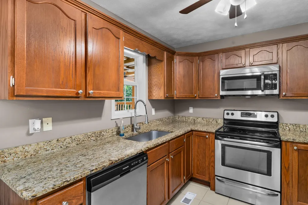 182 Brandon Drive Corbin KY 40701