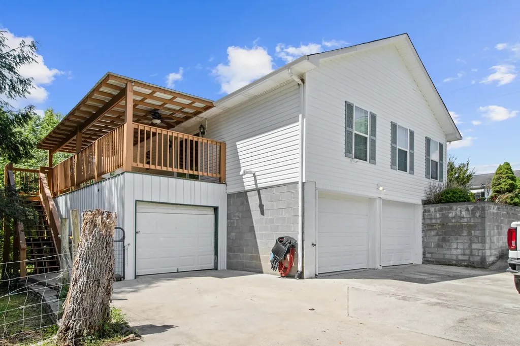 182 Brandon Drive Corbin KY 40701