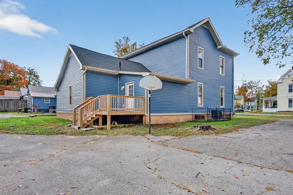 1506 S Clay Street Hopkinsville KY 42240