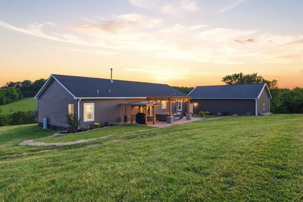 252 Hughes Lane Cynthiana KY 41031
