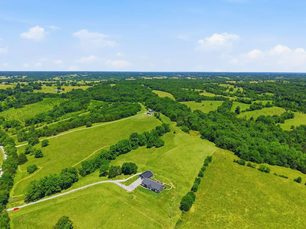 252 Hughes Lane Cynthiana KY 41031