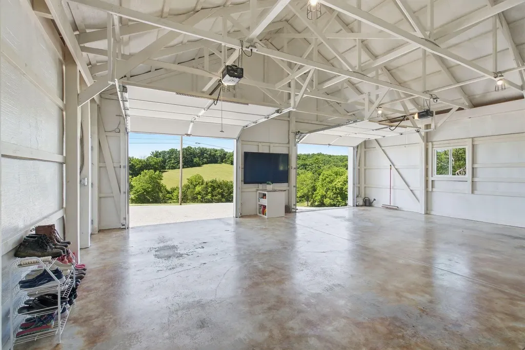 252 Hughes Lane Cynthiana KY 41031