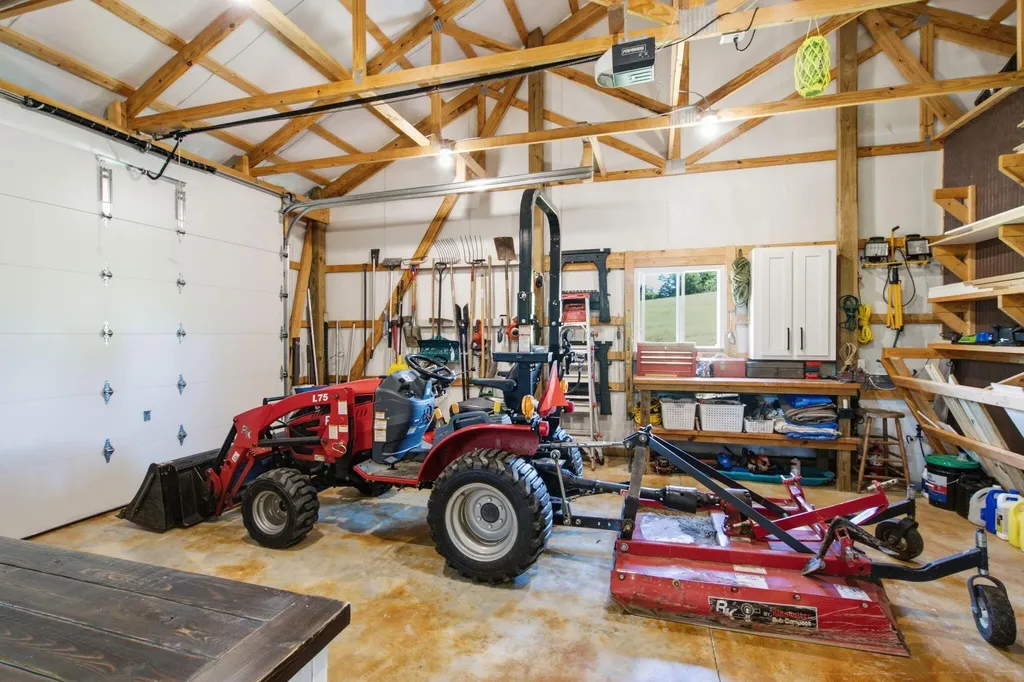 252 Hughes Lane Cynthiana KY 41031