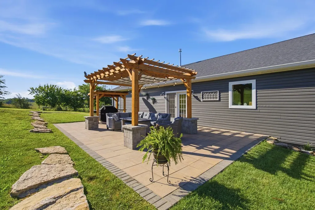 252 Hughes Lane Cynthiana KY 41031