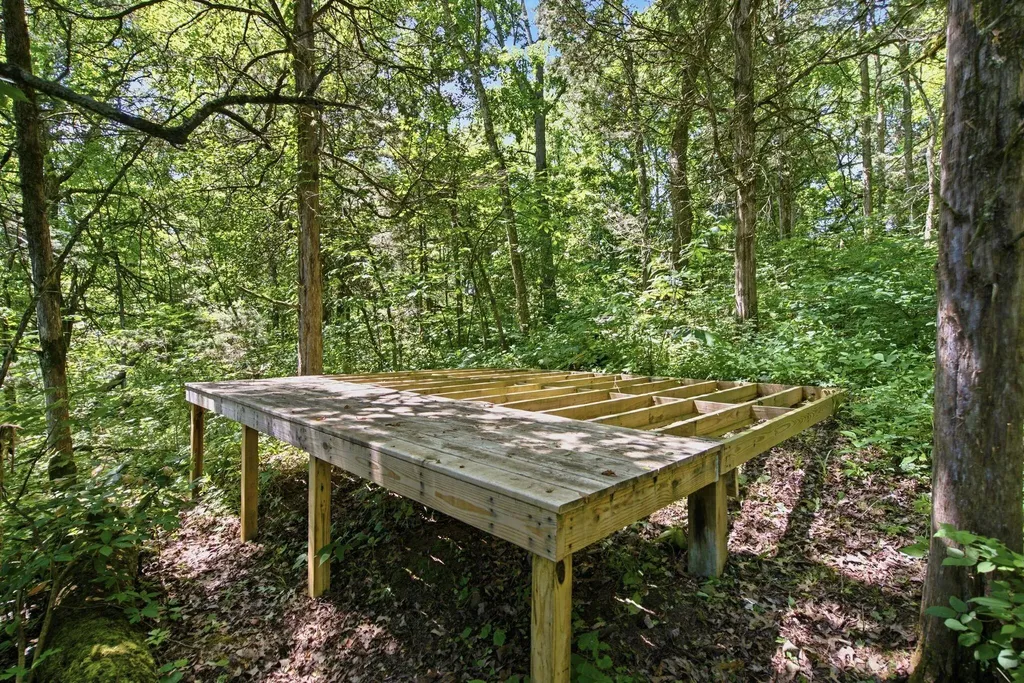 252 Hughes Lane Cynthiana KY 41031