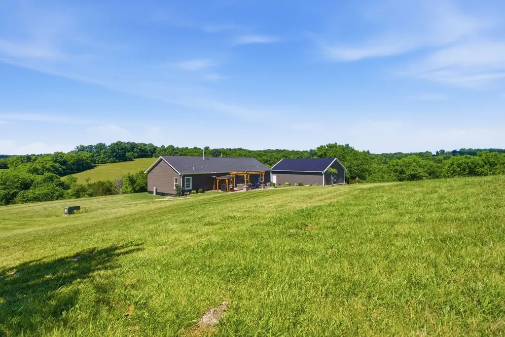 252 Hughes Lane Cynthiana KY 41031