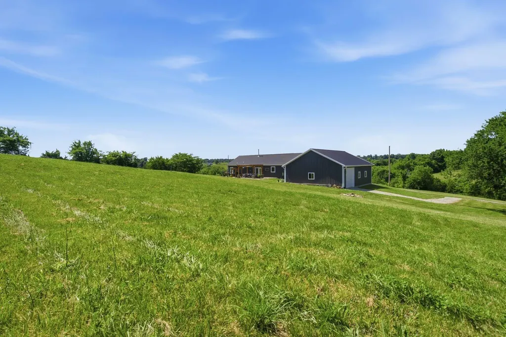 252 Hughes Lane Cynthiana KY 41031
