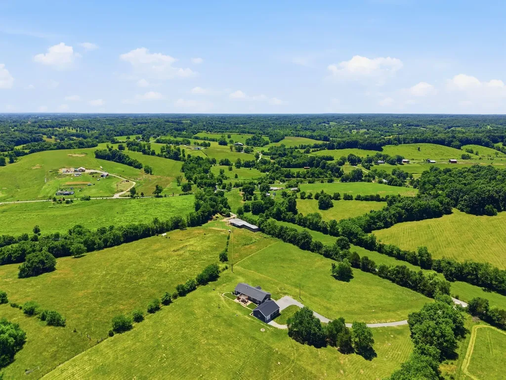252 Hughes Lane Cynthiana KY 41031