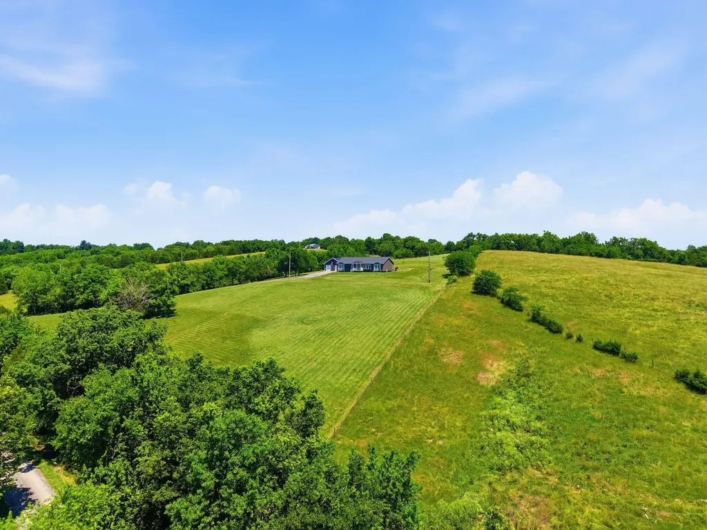 252 Hughes Lane Cynthiana KY 41031