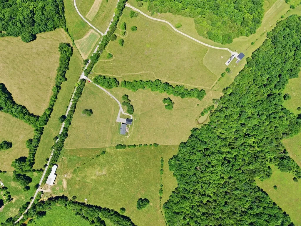 252 Hughes Lane Cynthiana KY 41031