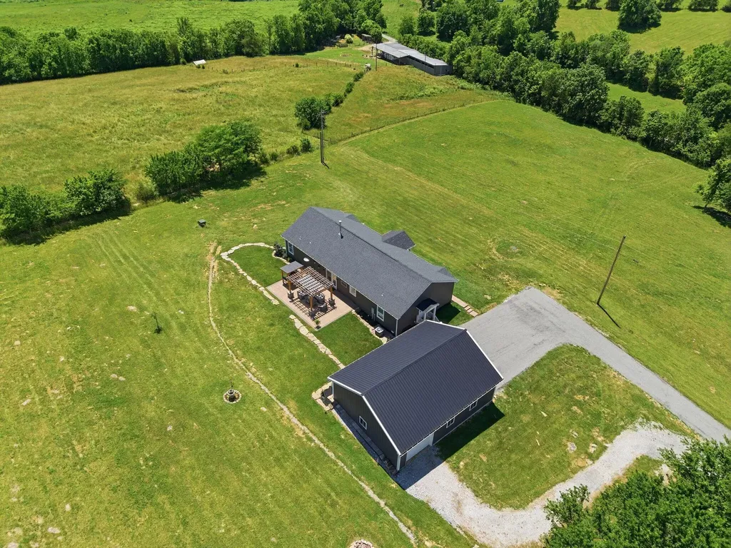 252 Hughes Lane Cynthiana KY 41031